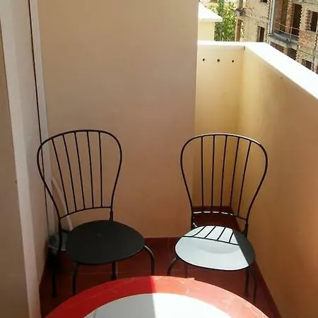 Piso Actual Estilo Industrial Ронда